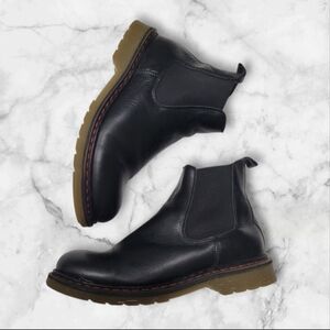 Black Leather Chelsea Ankle Boots - Classic Women's Booties